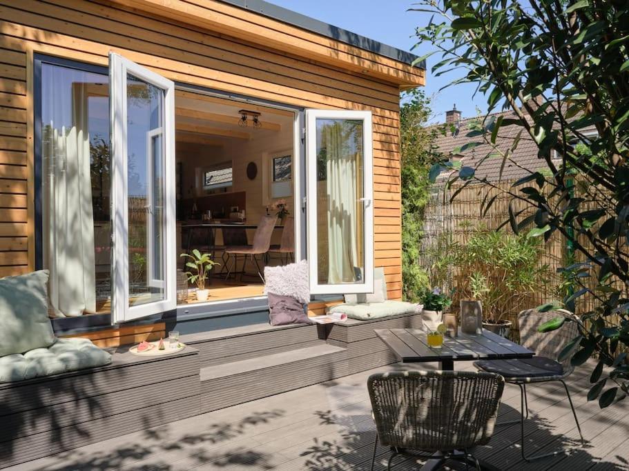 In - Tinyhouse *